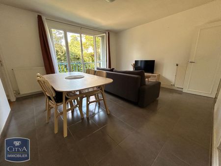 Location Appartement 4 pièces 65m² ALENCON 61000 - Photo 2