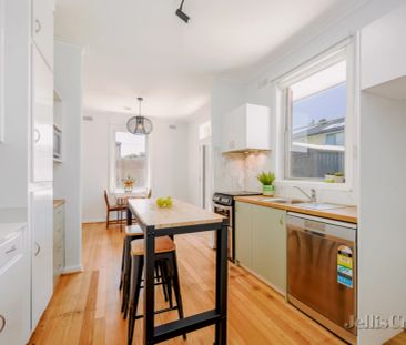 4 Bed, 2 Bath - Photo 5