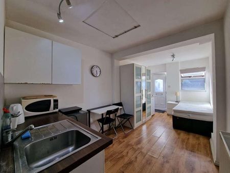 Elms Avenue, NW4 - Photo 4