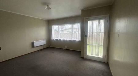 Small and Cute 2 Bedroom Home - Photo 2