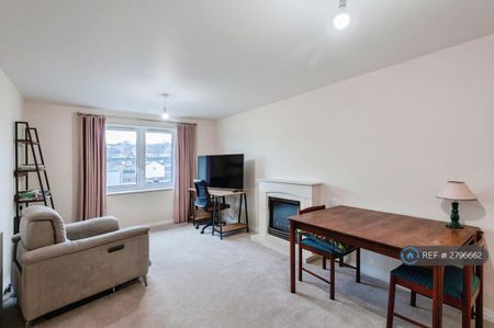 2 bedroom flat to rent - Photo 2