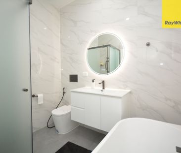 RENOVATED 3 BEDROOM HOME! - Photo 6