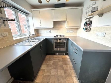 2 bedroom coach house to rent - Photo 4