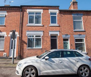 1 bedroom in a house share to rent - Photo 1