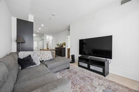 For Lease - 155 Merchants' Wharf N/A Unit# 323, Toronto, Ontario - Photo 5