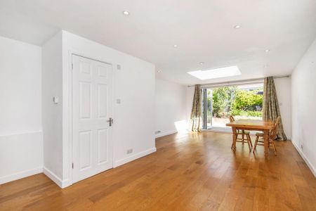 3 bedroom end of terrace house to rent - Photo 2