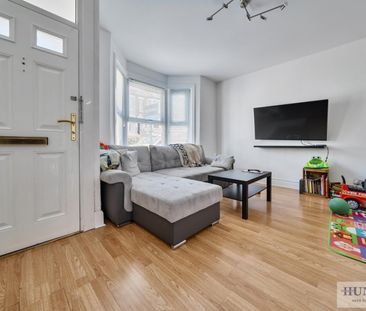 2 bedroom House To Let Total Size: 894 SQ FT - Photo 1