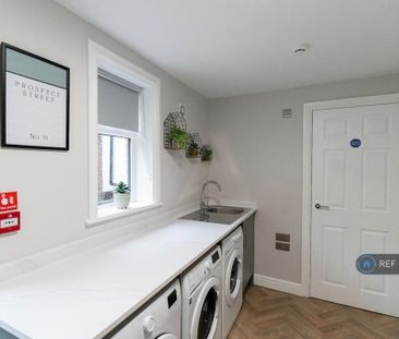 1 bedroom in a house share to rent - Photo 6