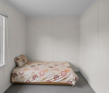 Comfortable & Convenient Home - Photo 6