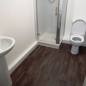 Legends Court, Wolverhampton - Photo 2