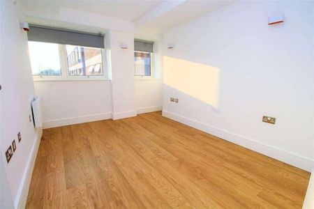 Essex House, Brentwood, CM14 - Photo 3