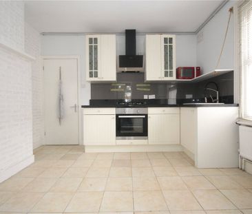 Avarn Road, London, SW17 9HA - Photo 1