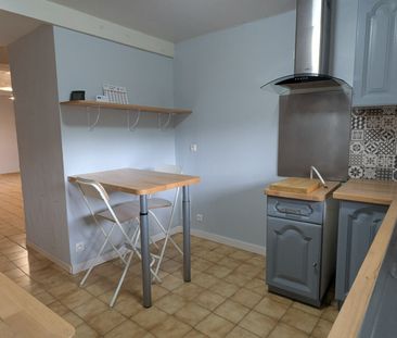 Location Maison 3 pièces 74m² ERBREE 35500 - Photo 4