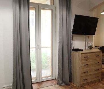 ZĽAVA: Prenájom v centre Bratislavy, Palisády/ 1 room flat for rent... - Photo 1