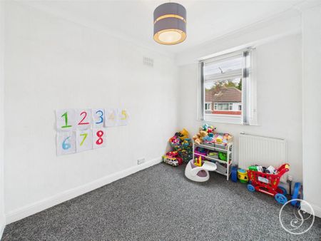 3 bedroom semi-detached house to rent - Photo 4