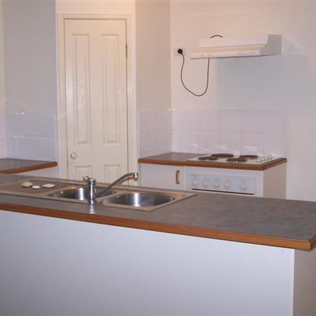 EASY LIVING STARTS HERE - COMFORT AND CONVENIENCE AT 84B BOLES STREET - Photo 3