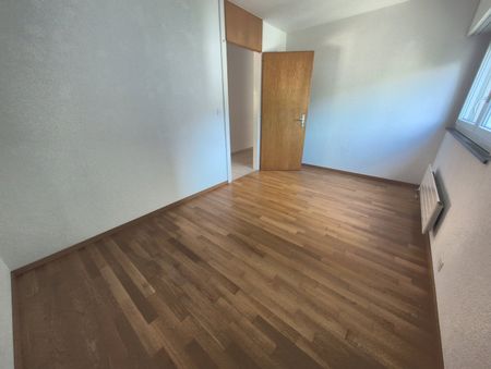À louer ! Un spacieux appartement de 5 pièces 1/2, entouré de verdure, à l'entrée Ouest de Sion ! - Photo 3