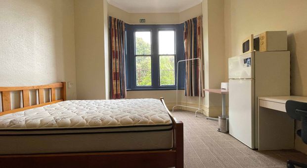 Convenient Studio Room on Union Street - Photo 1