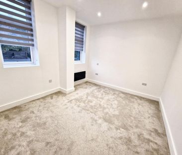 3 bedroom flat to rent - Photo 6