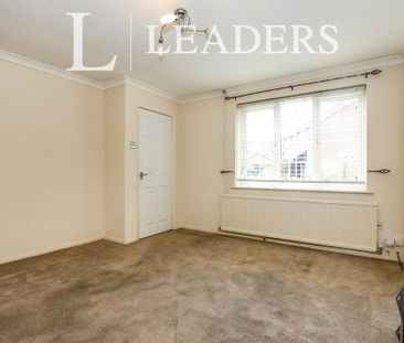 3 bedroom semi-detached house to rent - Photo 3