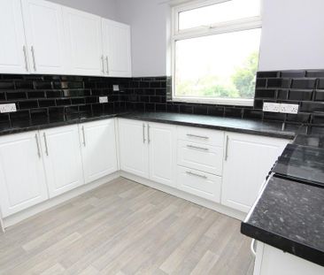 4 bedroom semi-detached house to rent - Photo 5