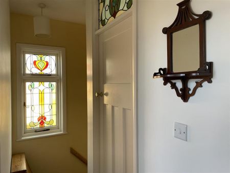 2 bedroom terraced house to rent - Photo 2