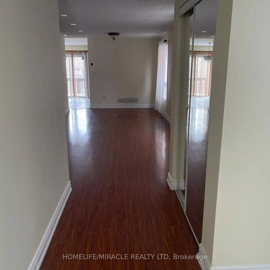 30 LONESTAR CRESCENT - Photo 1