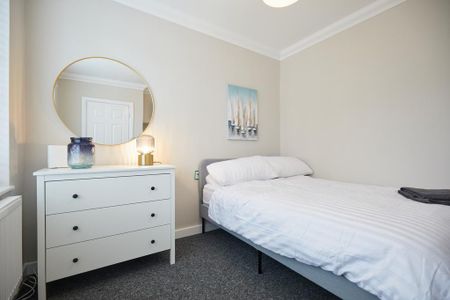 5 bedroom semi-detached house to rent - Photo 5