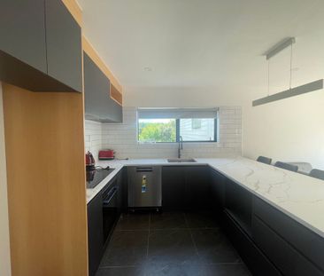 Karaka - Photo 2