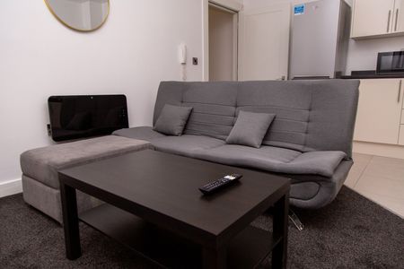 2 Bed Flat, Quay House, M5 - Photo 2