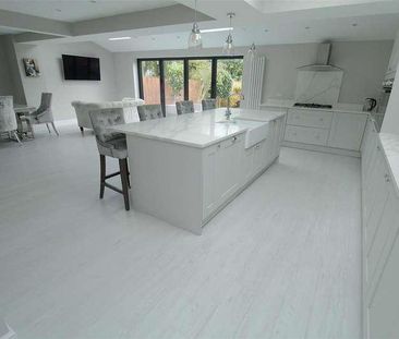 Sandhurst Drive, Aintree Village, Liverpool, L10 - Photo 4