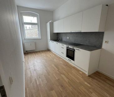 Moderne 2-Zimmer-Wohnung mit Einbauküche - Photo 3