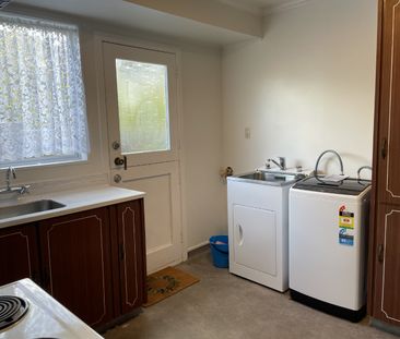 Central Hutt - Photo 2