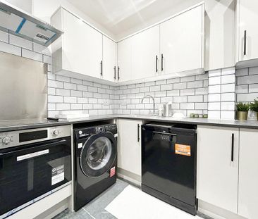 1 bedroom in a house share to rent - Photo 5