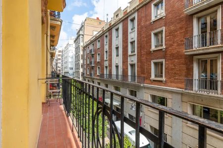 Carrer Martínez Cubells, Valencia, Valencian Community 46002 - Photo 2