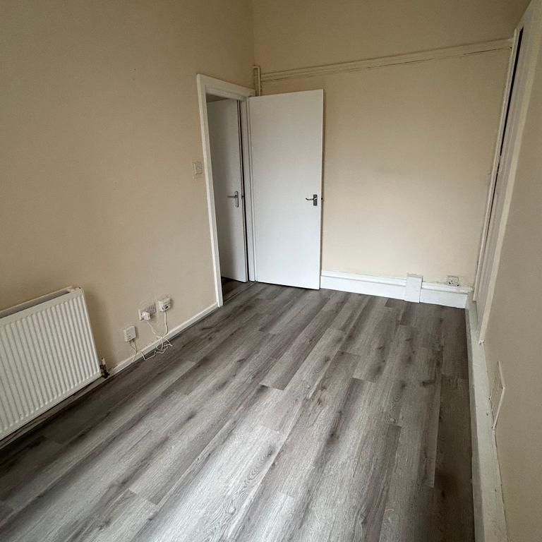 1 bedroom ground floor flat to rent - Photo 1