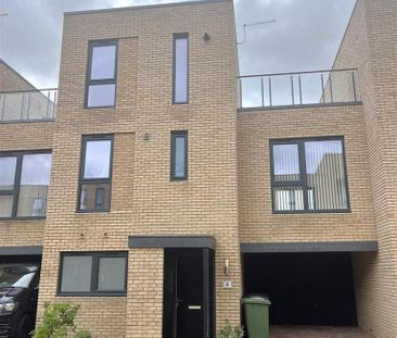 4 bedroom townhouse to rent - Photo 4