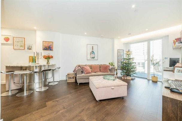 Malthouse Road, Nine Elms, SW11 - Photo 1