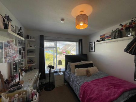 3 bedroom property to rent - Photo 3