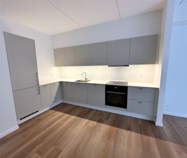 Lys 3-værelses lejlighed i Nørresundby med altan og tagterrasse - Photo 5