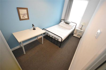 5 bedroom terraced house to rent - Photo 5