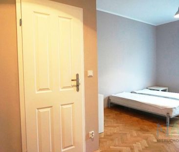 przestronny pokój z własną łazienką i wspólną kuchnią - Фото 3