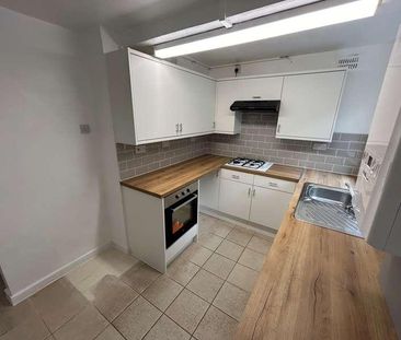 Surfeit Hill Road, Cradley Heath, West Midlands, B64 - Photo 6