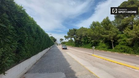 Carrer de les Barraques del Figuero, Valencia, Valencian Community 46024 - Photo 3