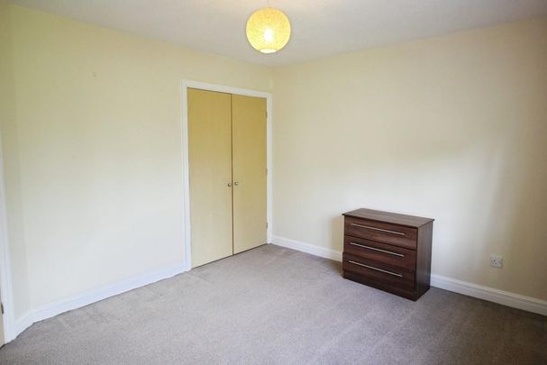 2 bedroom mews to rent - Photo 1