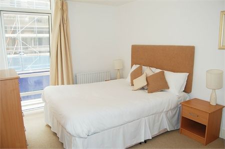 1 Bed Flat, Cassilis Road, E14 - Photo 3