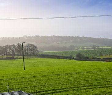 2 bedroom end of terrace house to rent - Photo 4