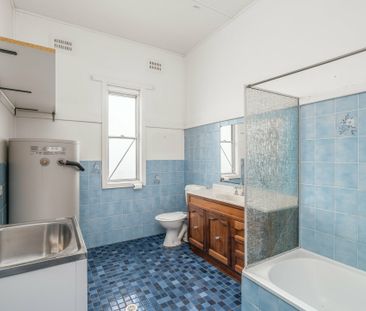 Serene Farm Scene - Photo 6