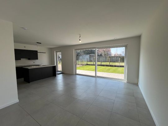 Nieuwbouwwoning te huur in te Jabbeke - Photo 1