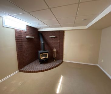 For Lease - 8 Belvedere Crescent, Richmond Hill, Ontario - Photo 3